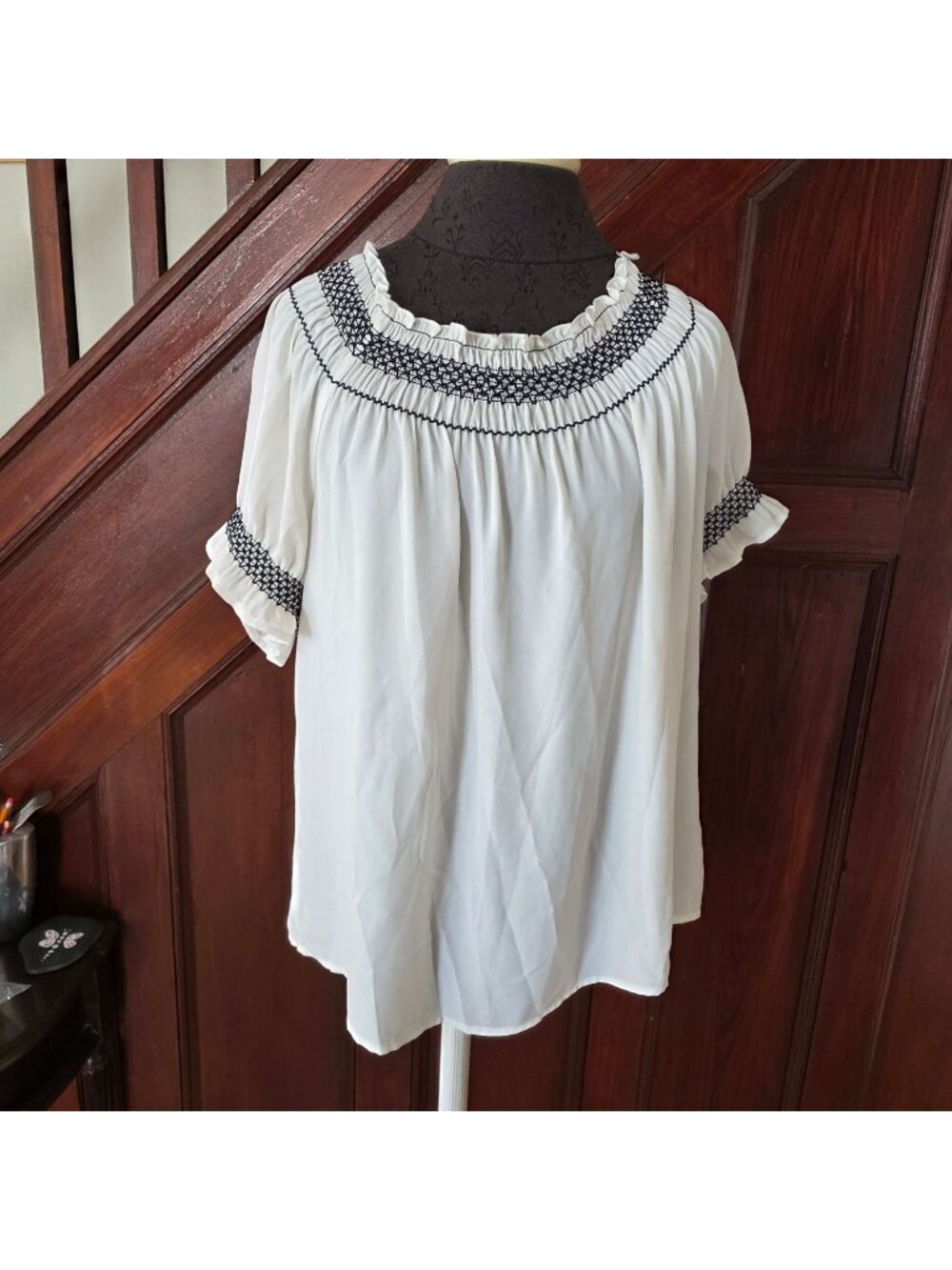 Express Womens White Smocked Ruffle Blouse Top Size Large